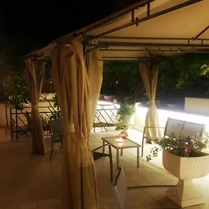 2* Pensión Garden House - Luxury Guest House - Overnight Stay Only